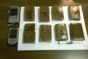 Sequestrati 2 chili di hashish e in manette 5 spacciatori