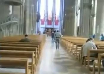 Rutti e bestemmie in chiesa, si dimettono due consiglieri Pdl-Lega