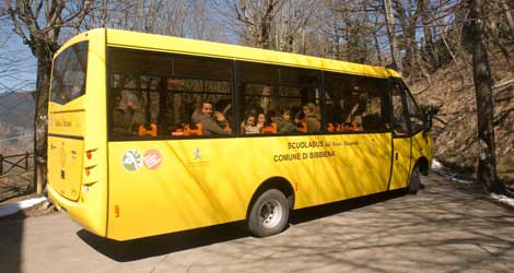 Il primo bus ecologico per il trasporto scolastico in Casentino