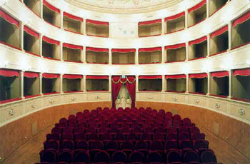 Teatro Verdi di Monte San Savino: il teatro fa i conti della stagione