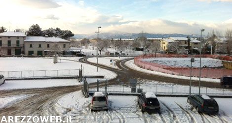 Emergenza neve, due strade chiuse. Ma in città spunta il sole