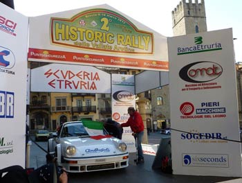 Ambrosoli-Vivian su Porsche 911SC dominano il 2 vallate aretine
