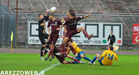 Terza sconfitta consecutiva per l’Arezzo che perde 1-0 con il Deruta