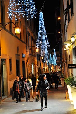 Arezzo, il commercio saluta il 2012 con molte novità