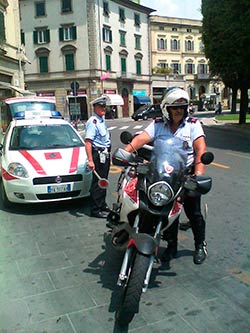 Piazza Guido Monaco, s’intensificano i controlli della Polizia Municipale
