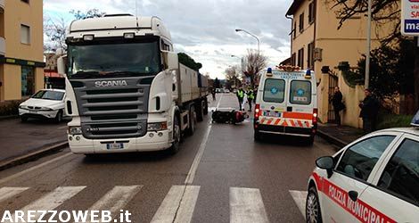 Arezzo: 44enne muore schiacciato da un mezzo pesante – FOTO