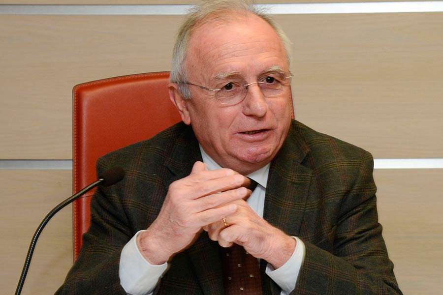 Anziani, cresce il  rischio usura in tempi di crisi