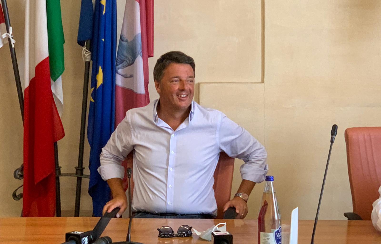 Renzi attacca Ghinelli: “il Sindaco dovrebbe chiedere scusa alla famiglia Boschi sulla vicenda Banca Etruria”