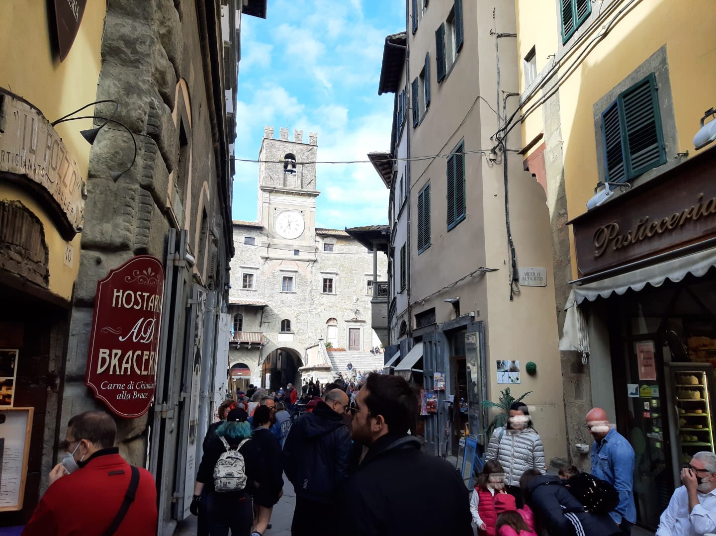 Cortona, weekend di Pasqua: i servizi pubblici attivi nei giorni di festa