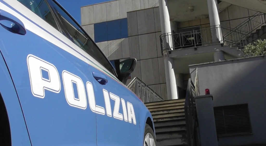 Aveva già rubato a Villa Severi, poi da Sephora: la Polizia rintraccia il ladro