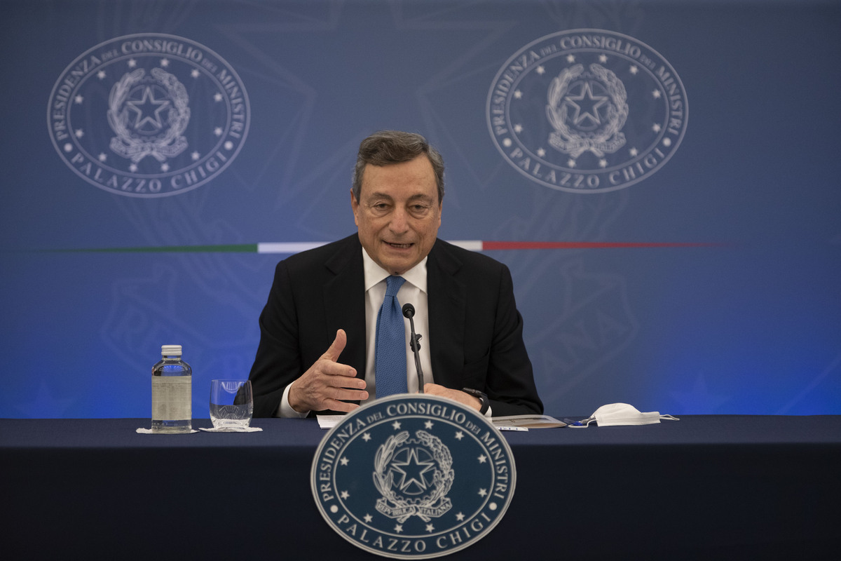 Draghi: “Il 31 marzo fine stato di emergenza”. Ecco cosa cambierà